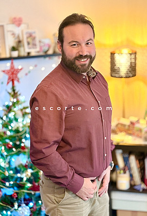 ROMAINTIME - Males escort Caen