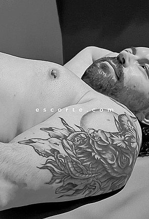 ROMAIN - Males escort Caen