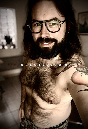 Niamor - Hommes escort Caen