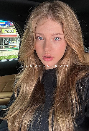 TORIL - Girl escort Paris