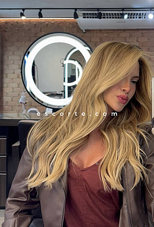 LaBetriz - Girl escort Strasbourg