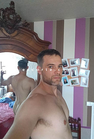Loic - Males escort Paris