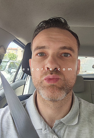 Loic - Males escort Paris