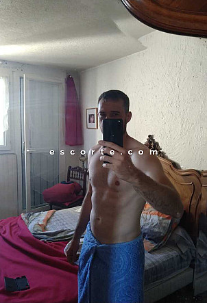 Loic - Males escort Paris