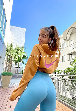 INDIRA - Girl escort Paris