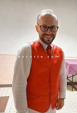 Jerem - Hommes escort Épernay