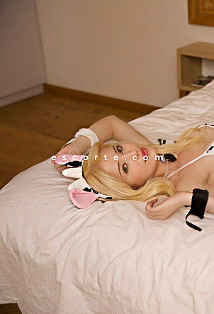 Okami - Girl escort Paris