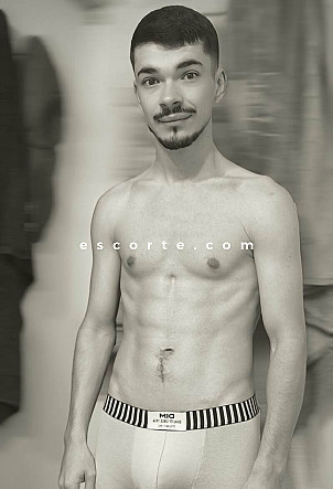 Apo - Hommes escort Bayonne