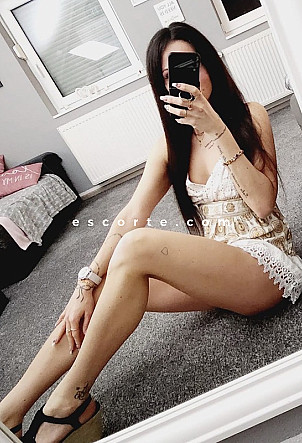 Fanny Nanterre - Girl escort Nanterre