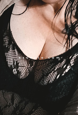 Cara - Girl escort Strasbourg