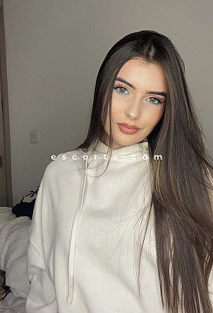 Milena - Girl escort Paris