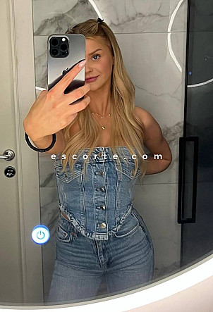 MIRYNAE - Girl escort Paris