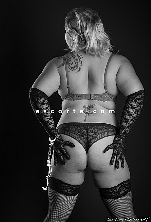 Amelie - Girl escort Saint-Étienne