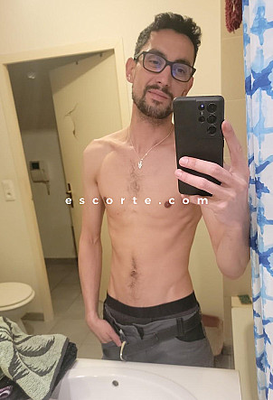 Kaizen974 - Males escort Tours