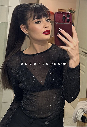 SERENA - Girl escort Montpellier
