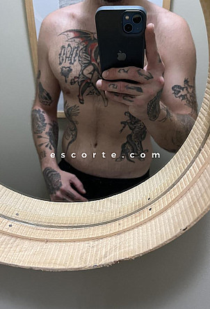 Azey - Males escort Bordeaux