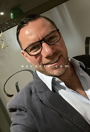 Maxximus - Males escort Lyon