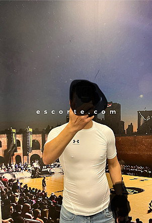 Tony - Males escort Angers