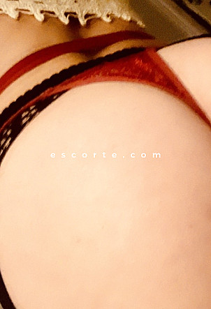 BubbleGum - Girl escort Montpellier