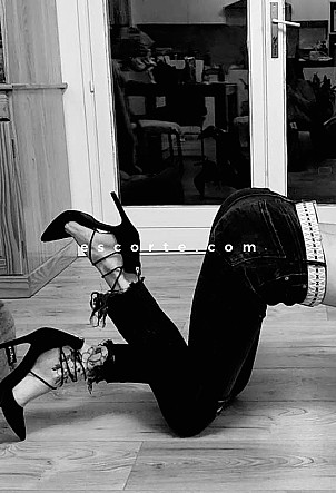 BubbleGum - Girl escort Montpellier