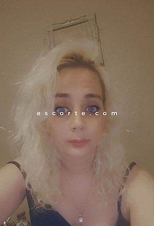 Lilaspipe - Girl escort Montpellier