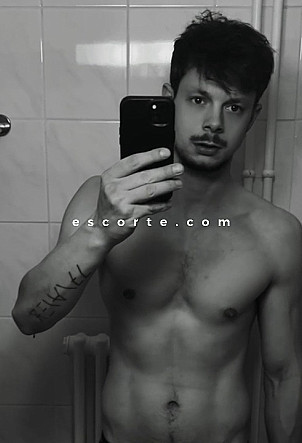 Marcott76 - Hommes escort Rouen