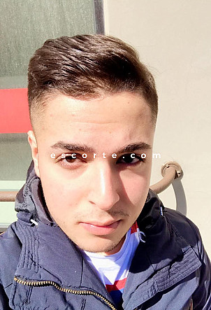 Acacius - Males escort Brest