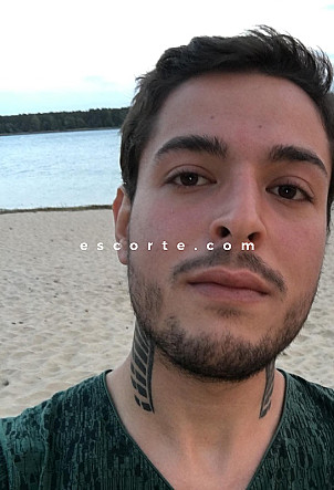 Acacius - Males escort Brest