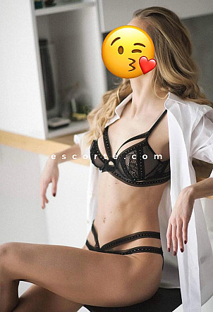 Irene - Girl escort Montpellier