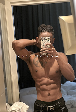 Karmasutra - Males escort Mulhouse