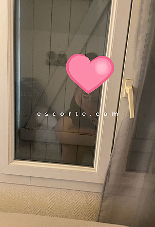 Sara - Girl escort Pontoise