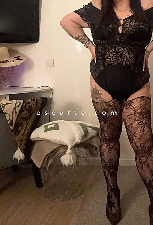 MelaniePulpeuse - Girl escort Cannes