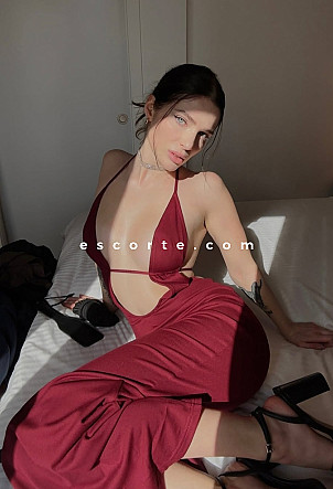 DORIAN - Girl escort Paris