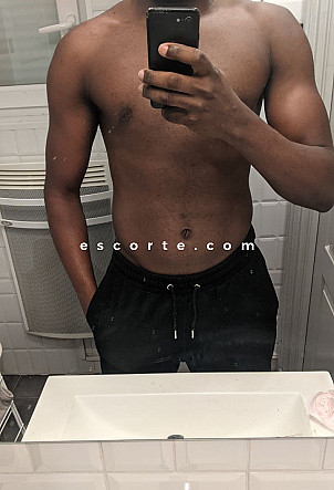 Ali - Males escort Paris