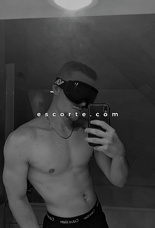 Goldenboy - Males escort Paris