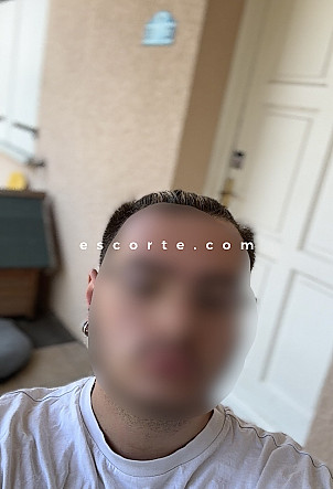 Niamor - Hommes escort Bourgoin-Jallieu