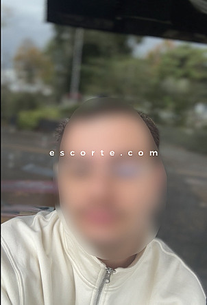 Niamor - Males escort Bourgoin-Jallieu