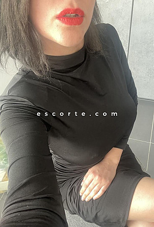 Louve - Girl escort La Roche-sur-Yon