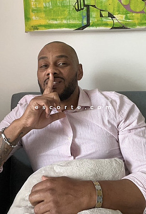 Metisse des iles - Hommes escort Aix-en-Provence