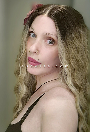 Moonling Snow - Girl escort Nice