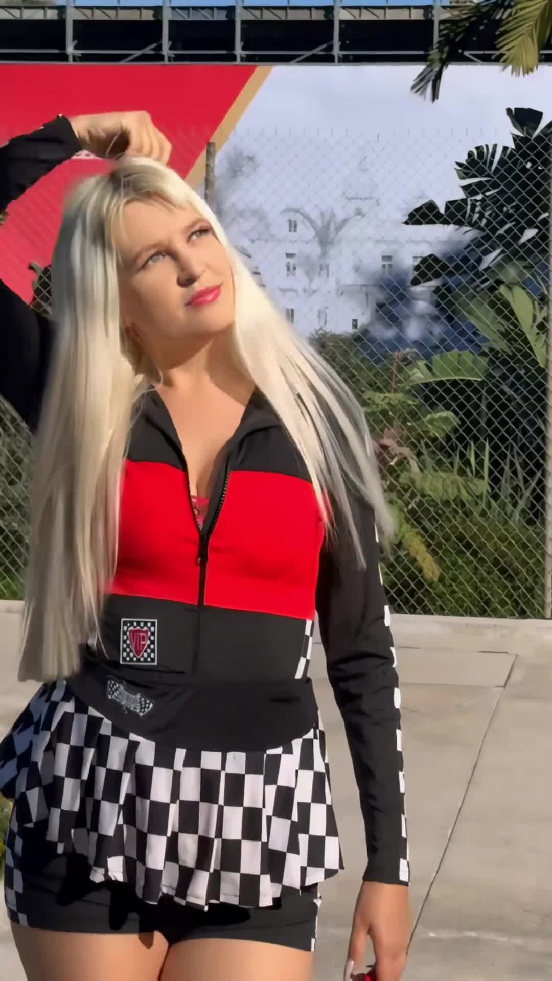 Vika Monaco video
