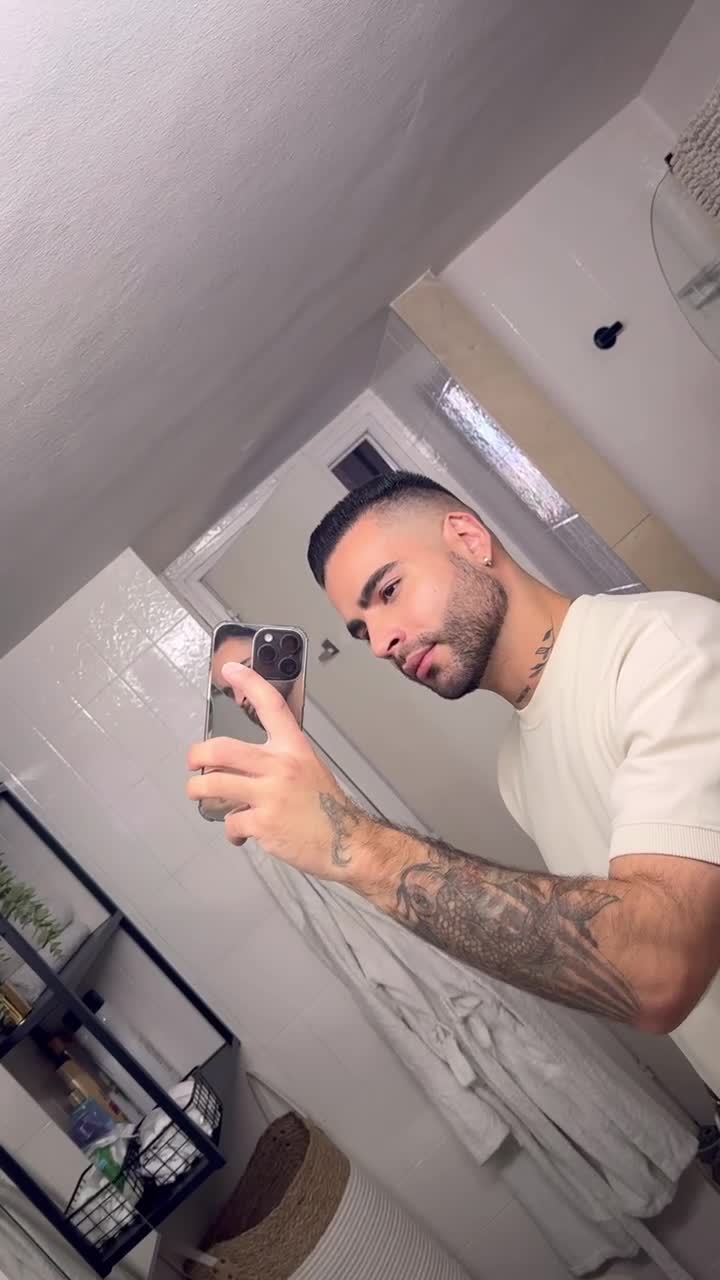 Alexis video